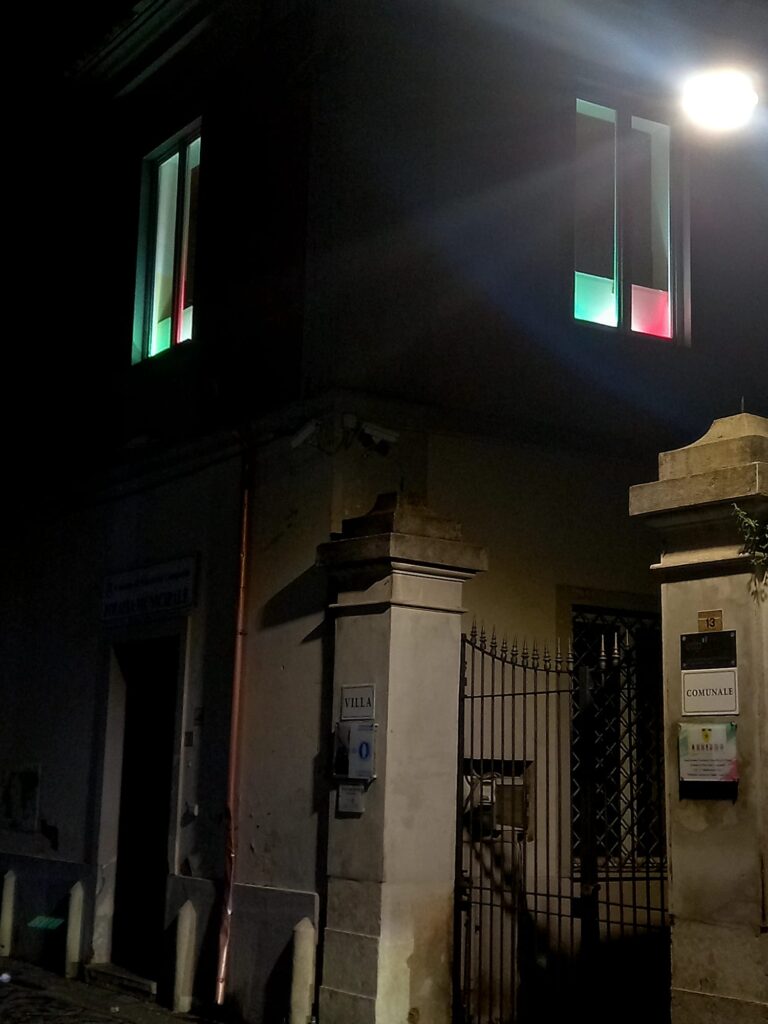 Questa immagine ha l'attributo alt vuoto; il nome del file è ANSI-MACERATA-CAMPANIA-25-APRILE-768x1024.jpg